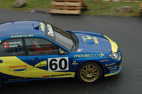 Christian Jensen jagter hestekræfter og moment i sin Subaru Impreza forud for weekendens Rally Odder Avis.